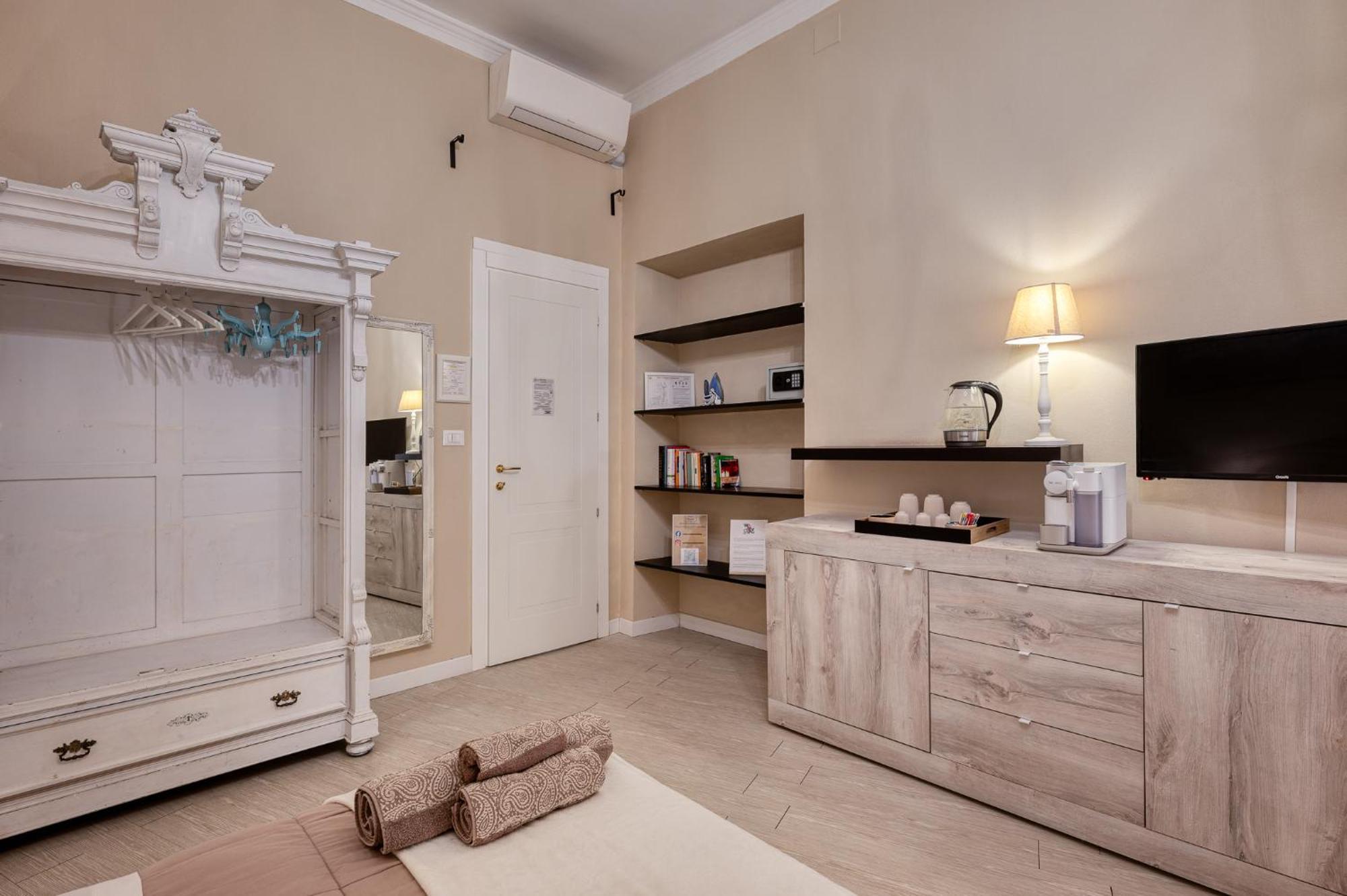 Your House Rooms Genoa Exterior photo